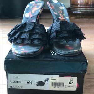 Beverly Feldman Carmen Lace Heel size 6.5